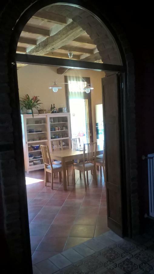 L'Albero Della Gioia Bed and Breakfast Villanova sull'Arda Exterior foto